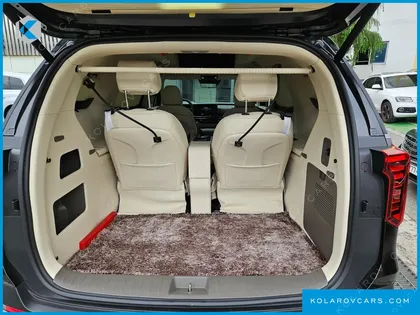 KIA CARNIVAL HEV 9-SEATER HI-LIMOUSINE (SPECIAL VEHICLE)