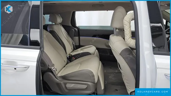 KIA CARNIVAL GASOLINE 7-SEATER GRAVITY
