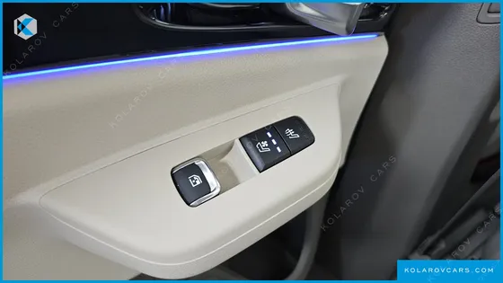 KIA CARNIVAL GASOLINE 7-SEATER GRAVITY