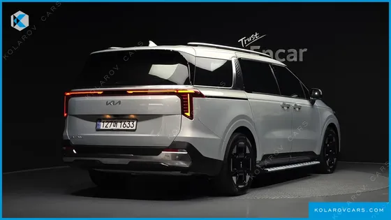KIA CARNIVAL GASOLINE 9-SEATER SIGNATURE