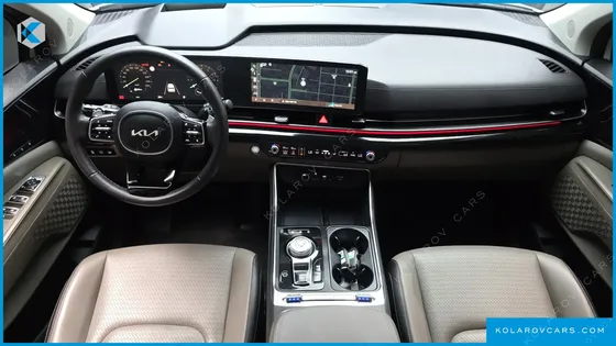 KIA CARNIVAL GASOLINE 9-SEATER SIGNATURE