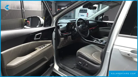 KIA CARNIVAL GASOLINE 9-SEATER SIGNATURE