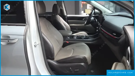 KIA CARNIVAL GASOLINE 9-SEATER SIGNATURE