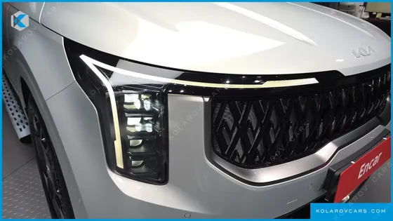 KIA CARNIVAL GASOLINE 9-SEATER SIGNATURE