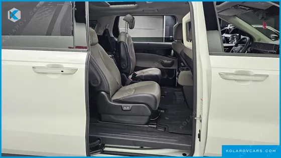 KIA CARNIVAL HEV 9SEATER SIGNATURE