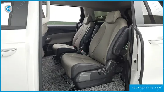 KIA CARNIVAL DIESEL 9-SEATER PRESTIGE