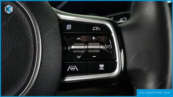 KIA CARNIVAL DIESEL 9-SEATER PRESTIGE