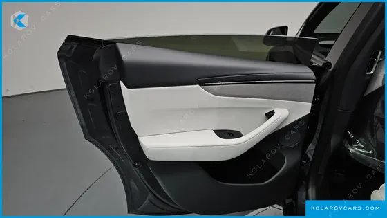 TESLA MODEL Y L LONG RANGE AWD