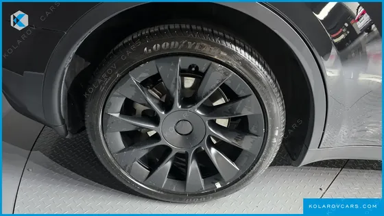 TESLA MODEL Y RWD