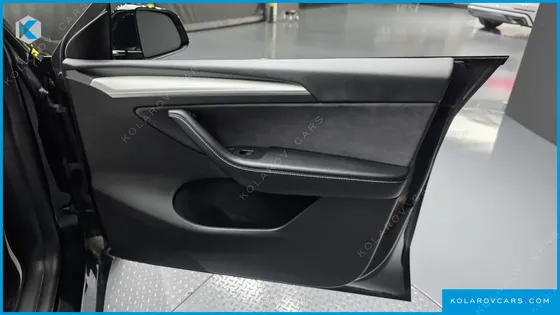 TESLA MODEL Y RWD