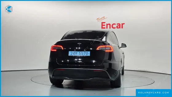 TESLA MODEL Y STANDARD RANGE RWD