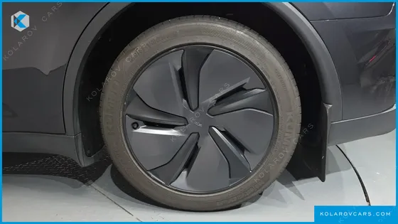 TESLA MODEL Y RWD