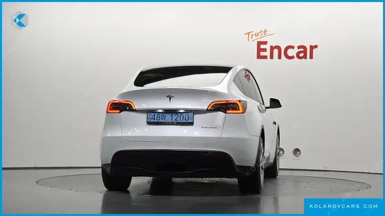 TESLA MODEL Y LONG RANGE AWD
