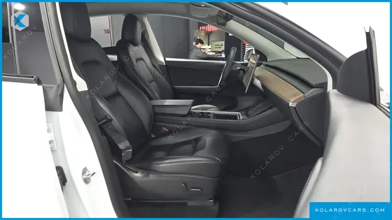 TESLA MODEL Y LONG RANGE AWD