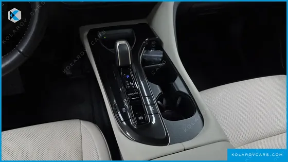 TOYOTA CROWN 2.5 4WD HYBRID