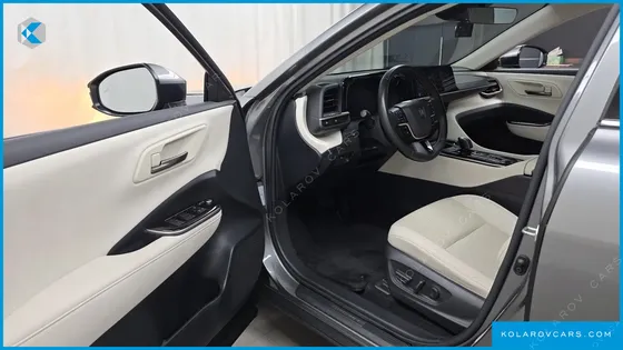 TOYOTA CROWN 2.5 4WD HYBRID