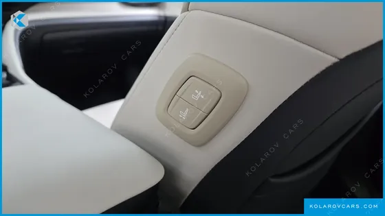 TOYOTA CROWN 2.5 4WD HYBRID