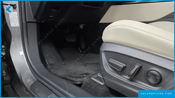 TOYOTA CROWN 2.5 4WD HYBRID