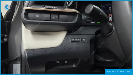 TOYOTA CROWN 2.5 4WD HYBRID