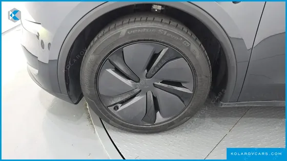 TESLA MODEL Y RWD