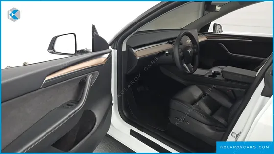 TESLA MODEL Y LONG RANGE AWD