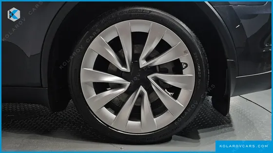 TESLA MODEL Y LONG RANGE AWD
