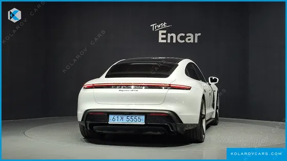 PORSCHE TAYCAN GTS