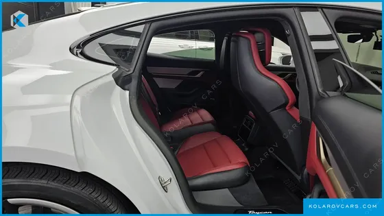 PORSCHE TAYCAN GTS