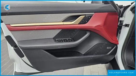 PORSCHE TAYCAN GTS