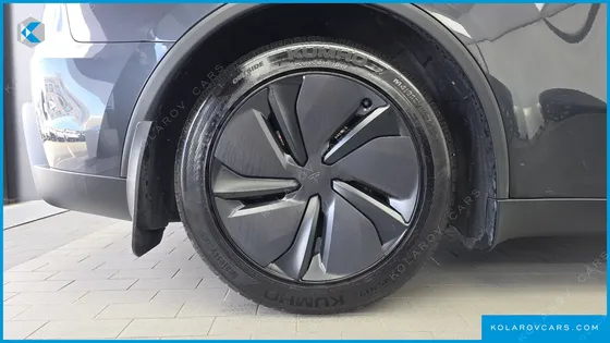 TESLA MODEL Y RWD