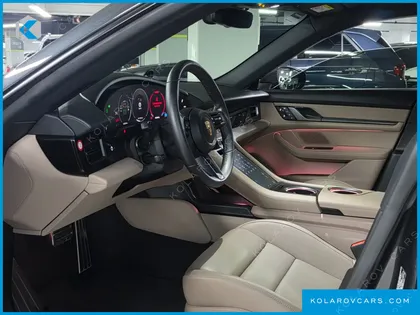 PORSCHE TAYCAN BASE