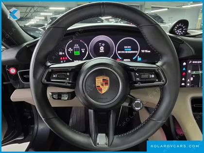 PORSCHE TAYCAN BASE