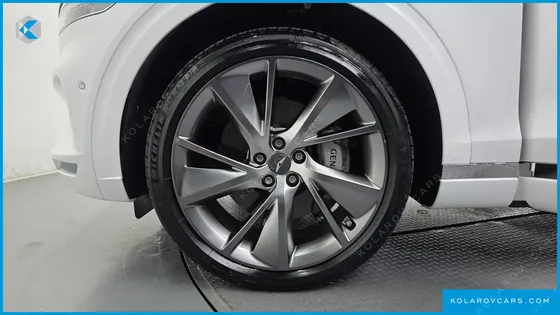 GENESIS GV70 2.5T GASOLINE 2WD