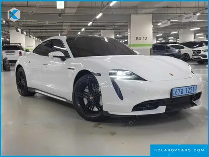 PORSCHE TAYCAN TURBO
