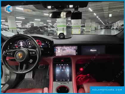 PORSCHE TAYCAN TURBO