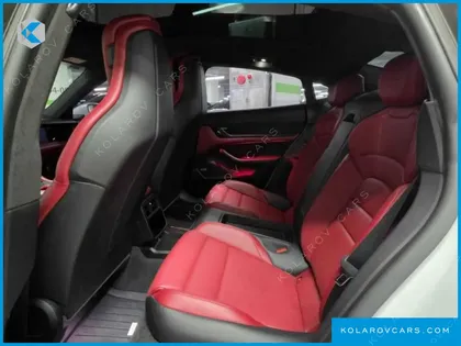 PORSCHE TAYCAN TURBO