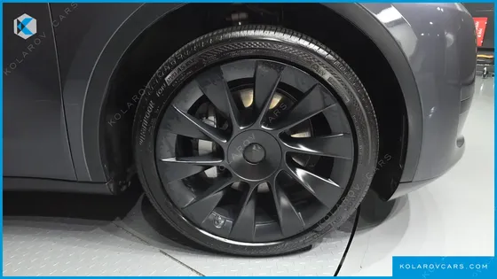 TESLA MODEL Y RWD
