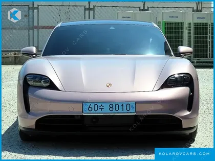 PORSCHE TAYCAN BASE