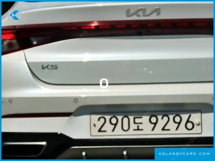 PORSCHE TAYCAN BASE