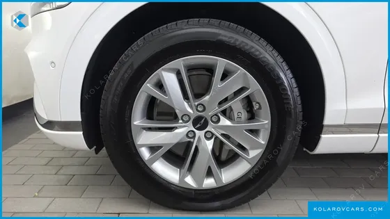 GENESIS GV70 2.5T GASOLINE 2WD