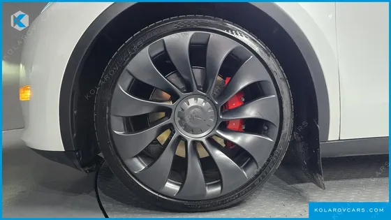 TESLA MODEL Y PERFORMANCE AWD