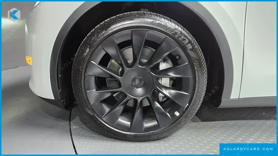 TESLA MODEL Y LONG RANGE AWD