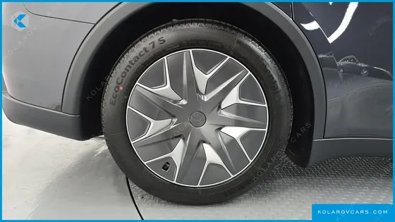 TESLA MODEL Y L LONG RANGE AWD
