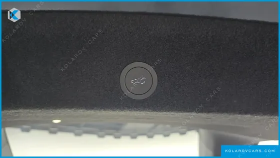 TESLA MODEL Y L LONG RANGE AWD
