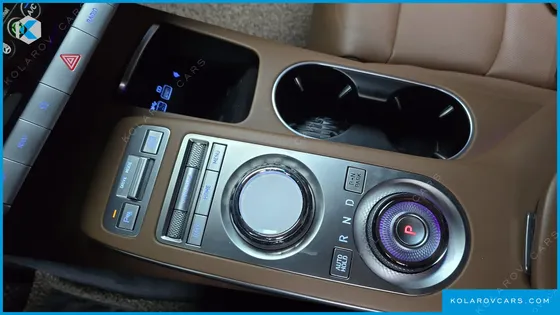 GENESIS GV70 2.5T GASOLINE 2WD