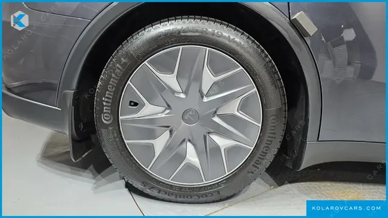 TESLA MODEL Y L LONG RANGE AWD