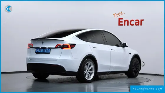 TESLA MODEL Y RWD