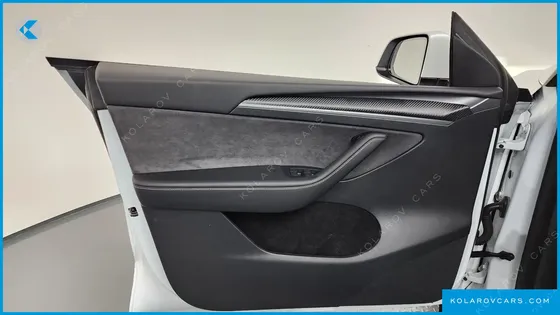 TESLA MODEL Y RWD
