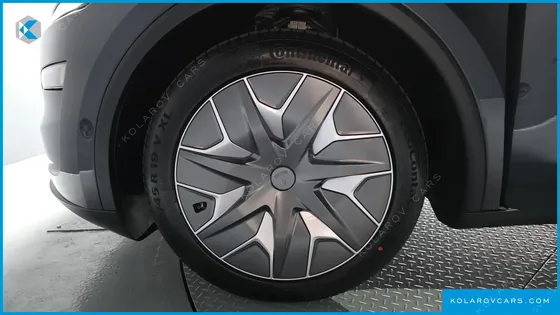 TESLA MODEL Y L LONG RANGE AWD