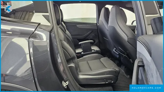 TESLA MODEL Y L LONG RANGE AWD